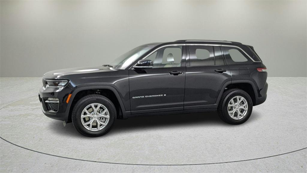 new 2024 Jeep Grand Cherokee car, priced at $44,500