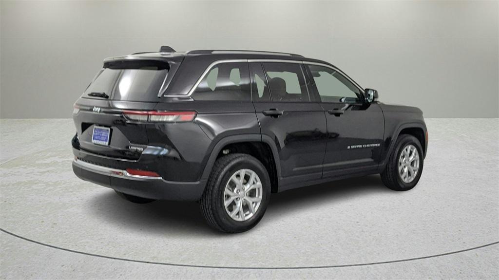 new 2024 Jeep Grand Cherokee car, priced at $44,500