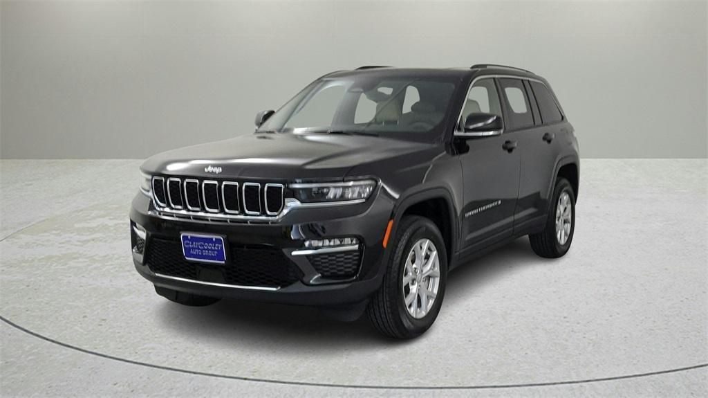 new 2024 Jeep Grand Cherokee car, priced at $44,500