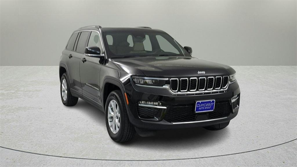 new 2024 Jeep Grand Cherokee car, priced at $44,500