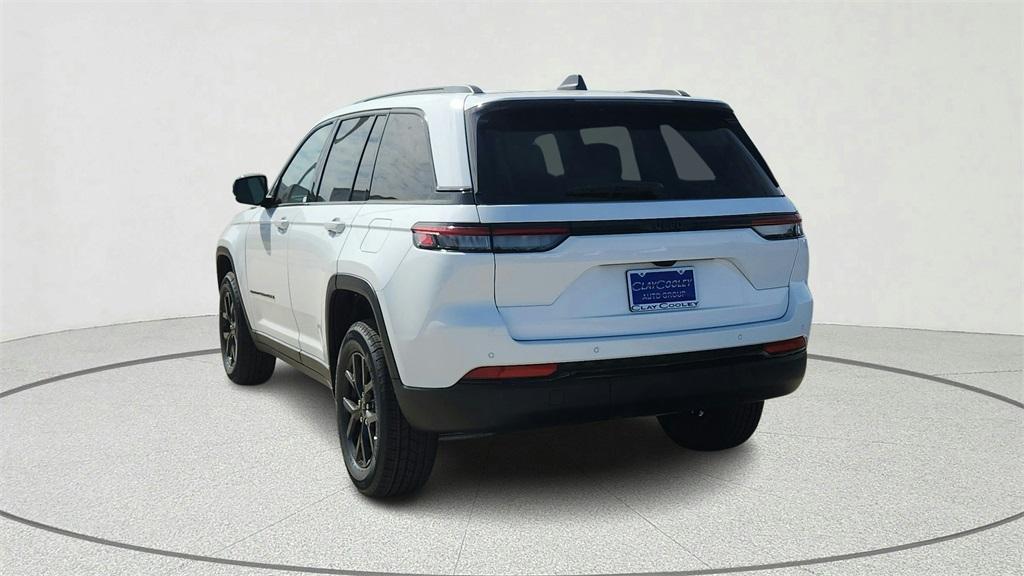new 2025 Jeep Grand Cherokee car, priced at $40,630
