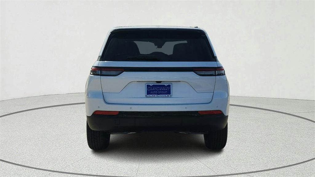 new 2025 Jeep Grand Cherokee car, priced at $40,630