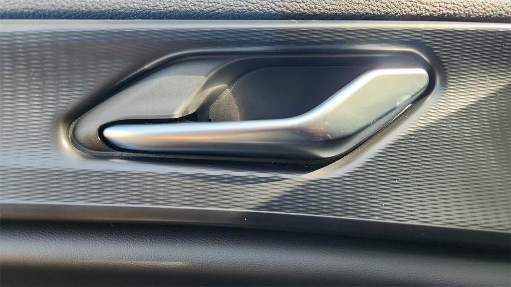 new 2025 Jeep Grand Cherokee car, priced at $40,630