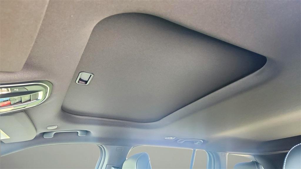 new 2025 Jeep Grand Cherokee car, priced at $40,630