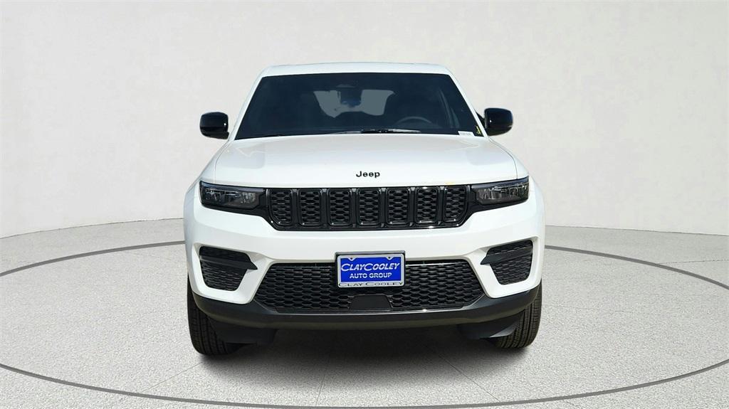 new 2025 Jeep Grand Cherokee car, priced at $40,630