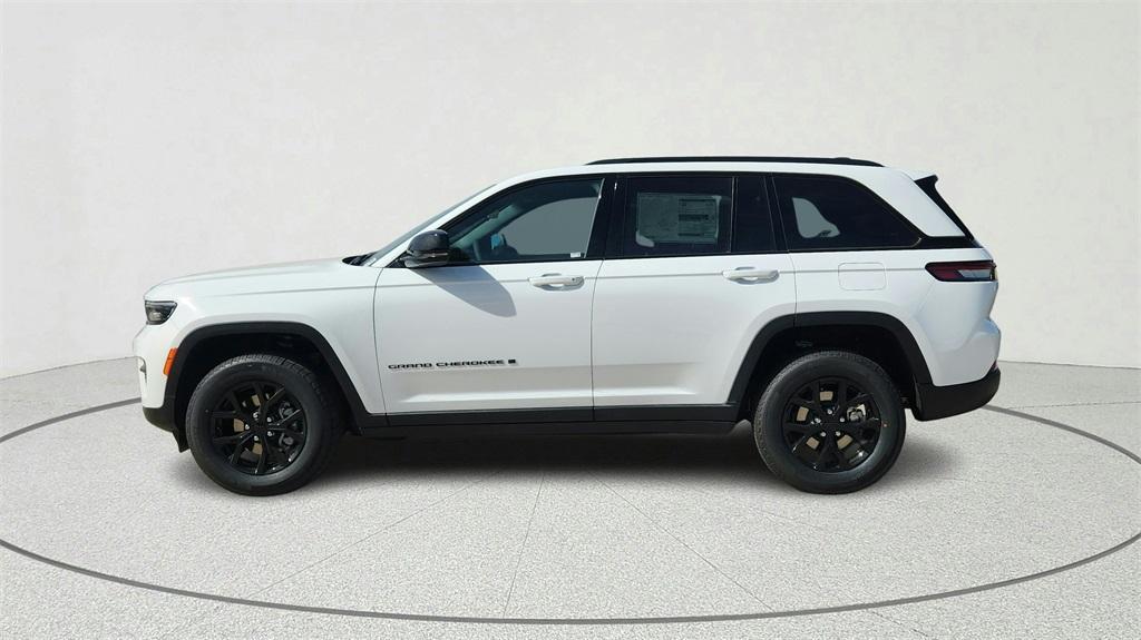 new 2025 Jeep Grand Cherokee car, priced at $40,630