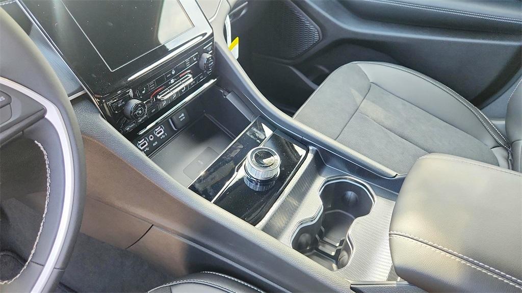 new 2025 Jeep Grand Cherokee car, priced at $40,630