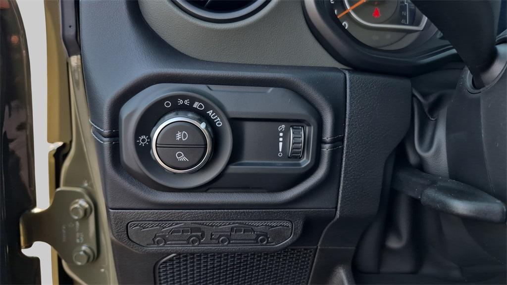 new 2025 Jeep Gladiator car, priced at $52,500