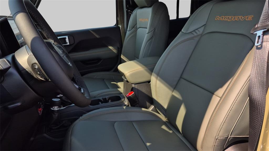 new 2025 Jeep Gladiator car, priced at $52,500
