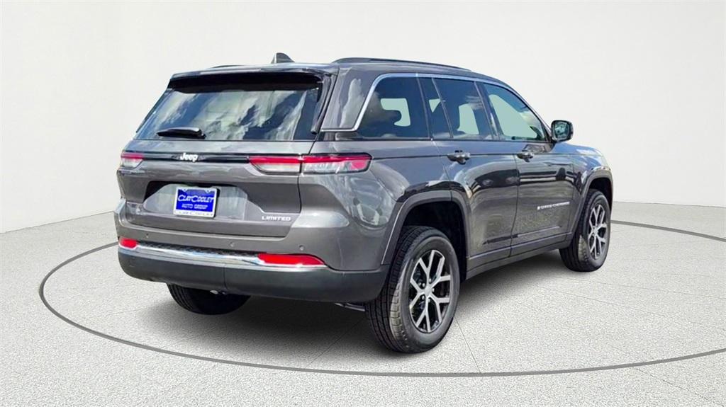 new 2025 Jeep Grand Cherokee car, priced at $43,900