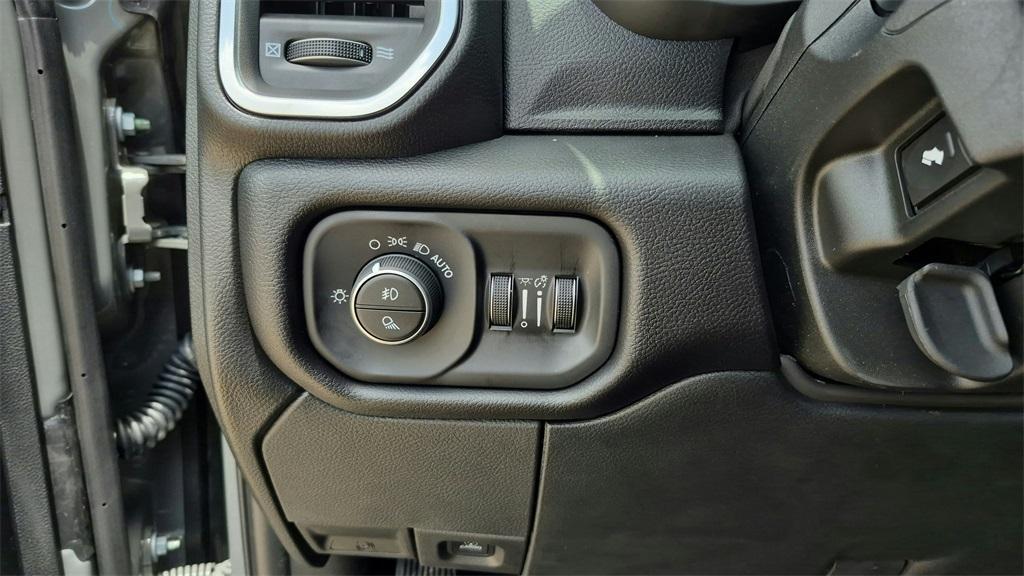 new 2025 Ram 2500 car, priced at $78,571