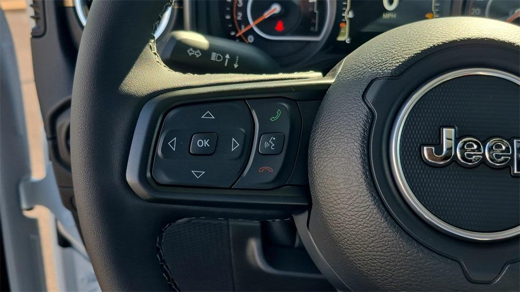 new 2025 Jeep Gladiator car, priced at $44,560