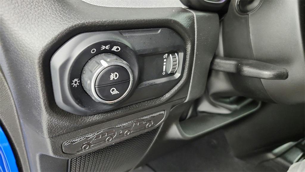 new 2025 Jeep Gladiator car, priced at $40,387