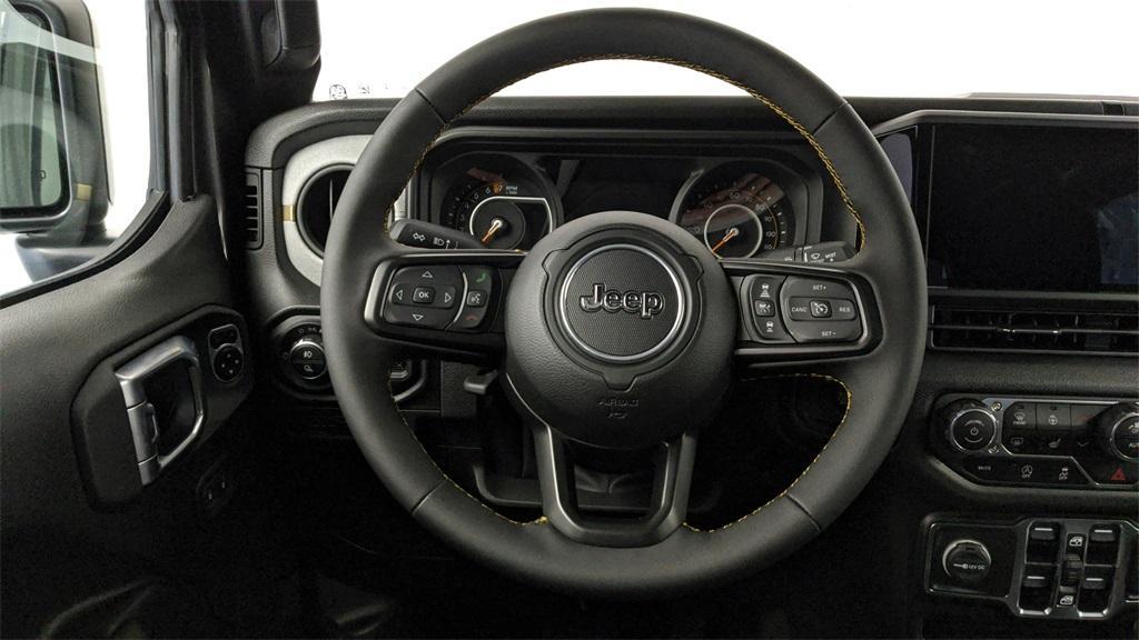 new 2025 Jeep Gladiator car, priced at $40,387