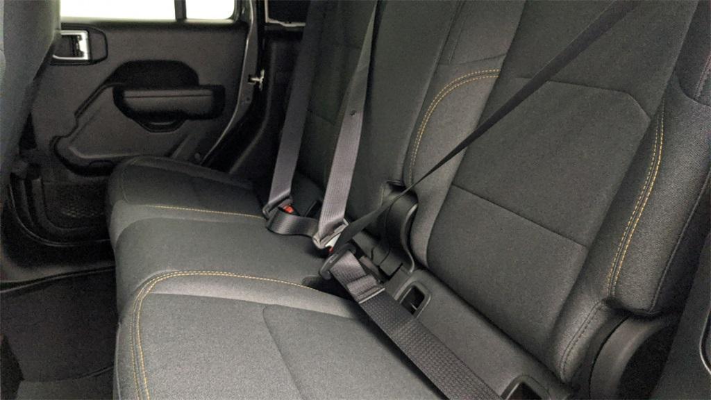 new 2025 Jeep Gladiator car, priced at $40,387