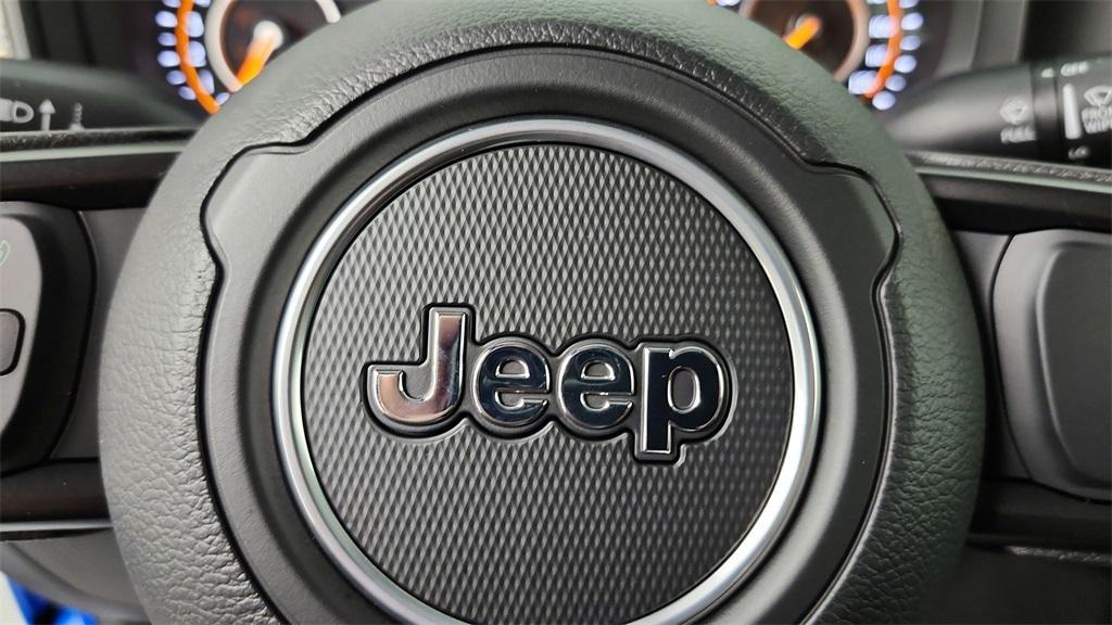 new 2025 Jeep Gladiator car, priced at $40,387