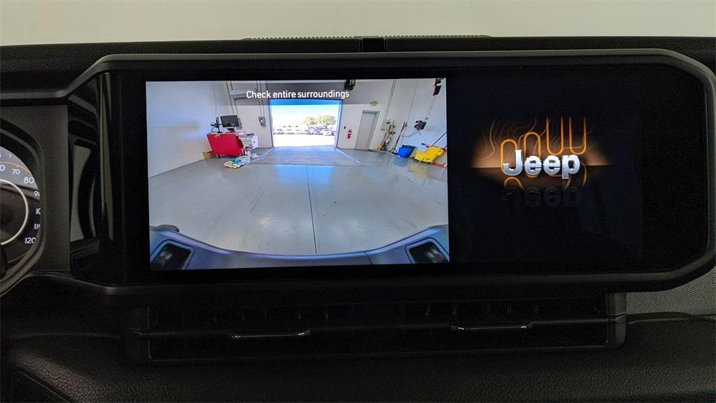 new 2025 Jeep Gladiator car, priced at $40,387