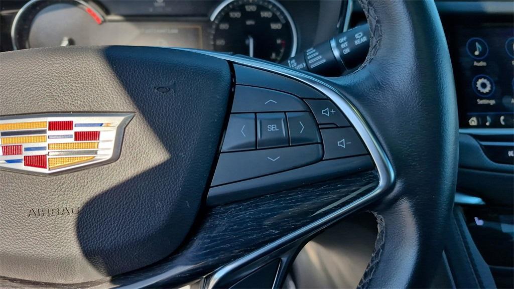 used 2022 Cadillac XT5 car, priced at $29,500