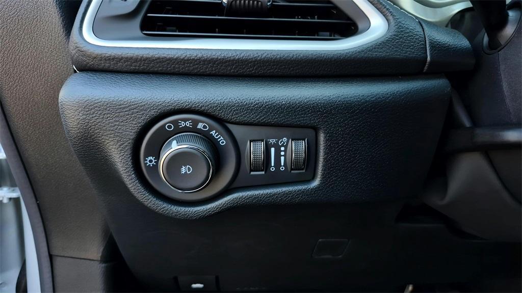new 2026 Chrysler Pacifica car, priced at $42,126
