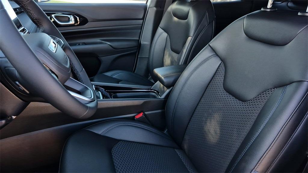 new 2026 Jeep Compass car, priced at $32,234