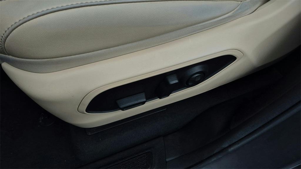 used 2023 Jeep Grand Cherokee car, priced at $30,500