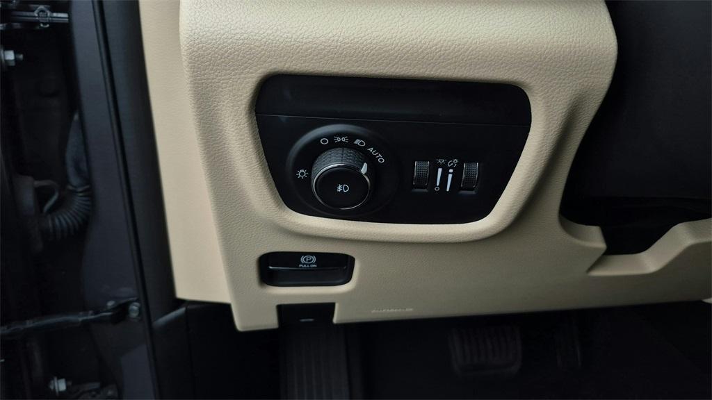 used 2023 Jeep Grand Cherokee car, priced at $30,500