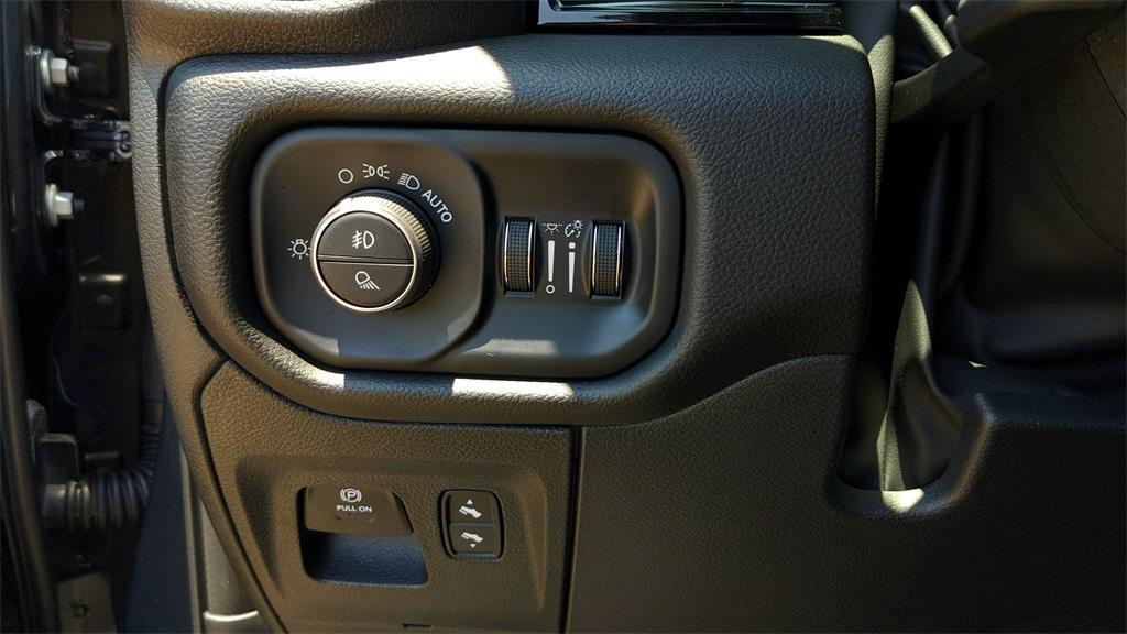 new 2025 Ram 1500 car, priced at $58,000