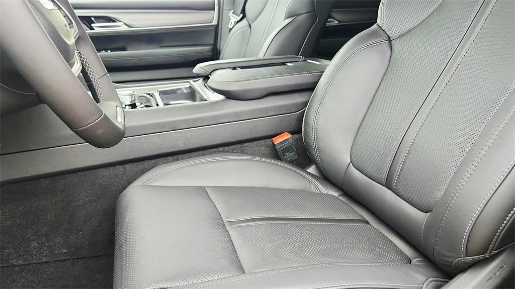 new 2025 Jeep Wagoneer L car, priced at $71,842