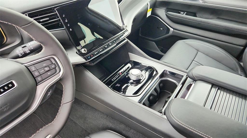 new 2025 Jeep Wagoneer L car, priced at $71,842