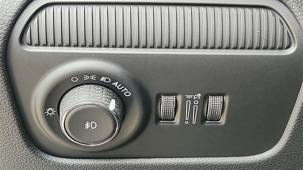 new 2025 Jeep Wagoneer L car, priced at $71,842