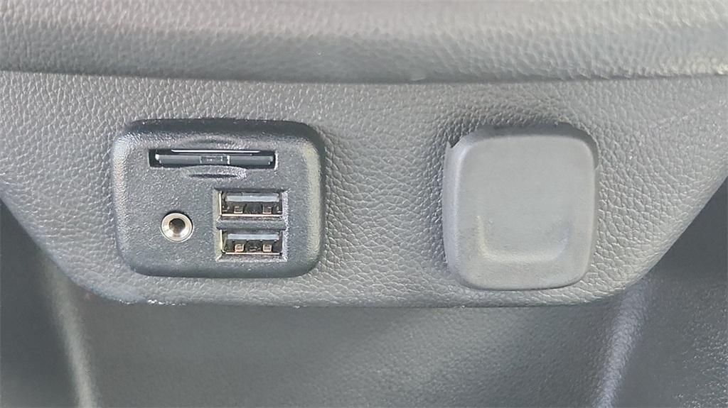 used 2023 Chevrolet Traverse car, priced at $37,469
