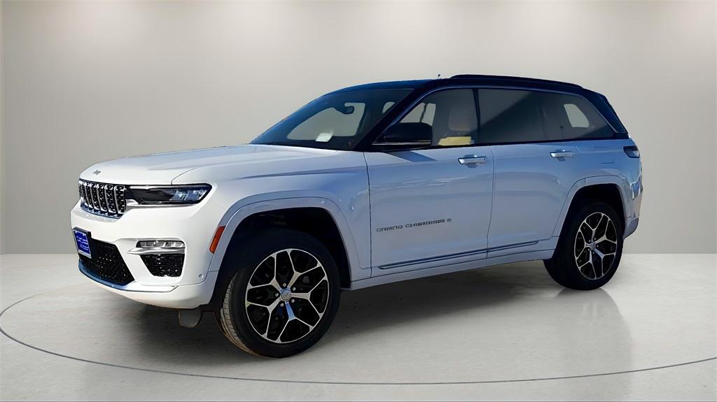 new 2025 Jeep Grand Cherokee car, priced at $57,500