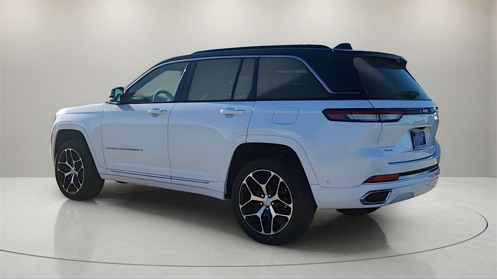 new 2025 Jeep Grand Cherokee car, priced at $57,500