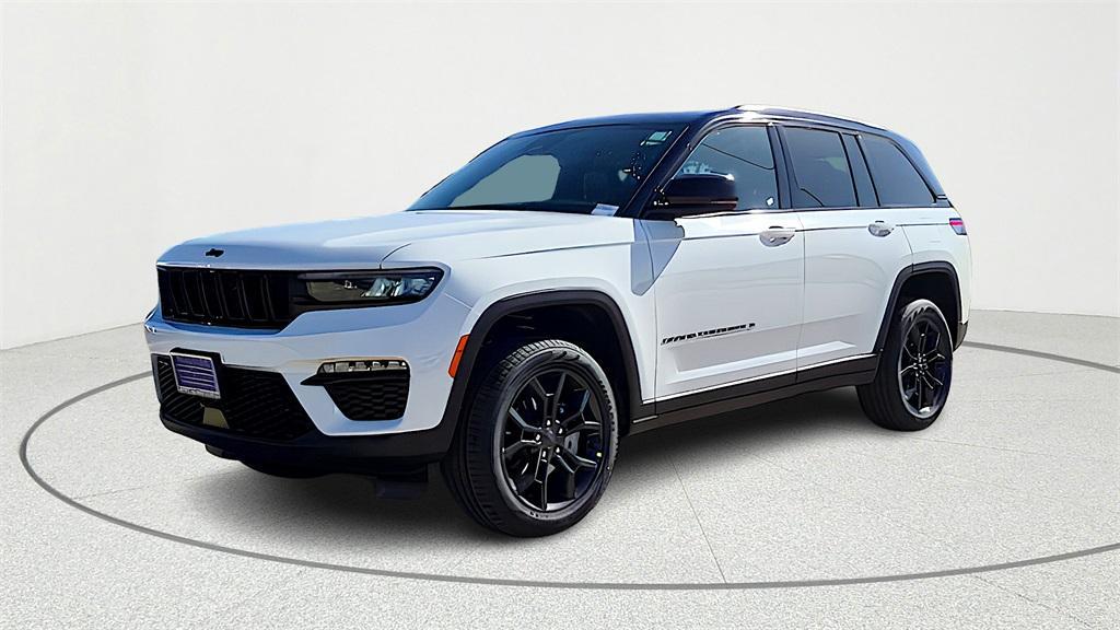 new 2025 Jeep Grand Cherokee car, priced at $50,939