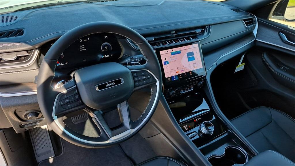 new 2025 Jeep Grand Cherokee car, priced at $50,939