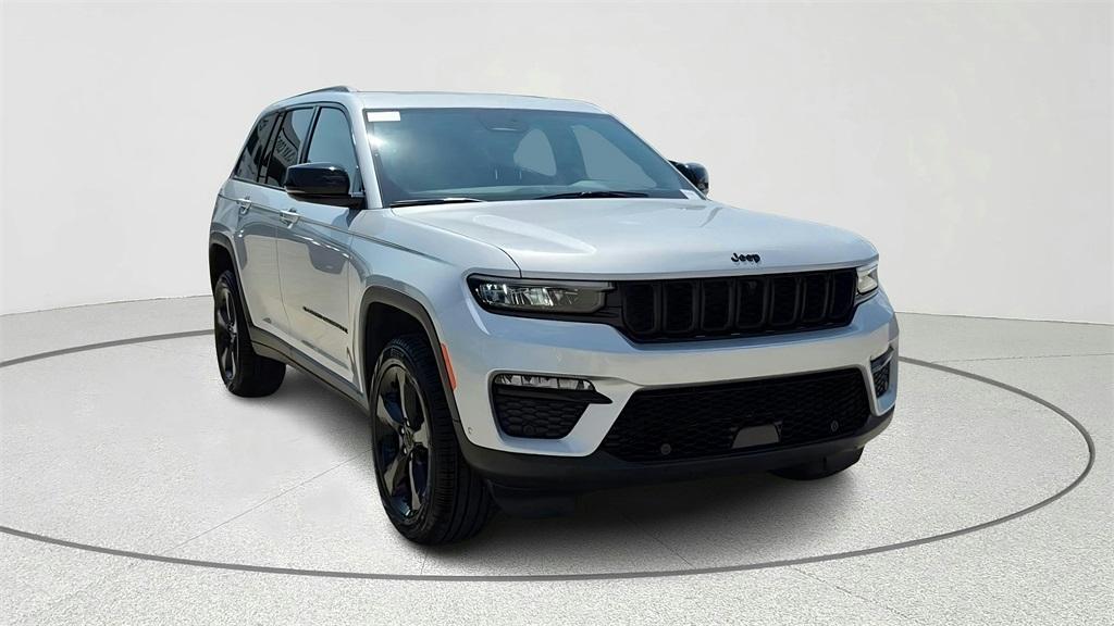 new 2025 Jeep Grand Cherokee car, priced at $50,834