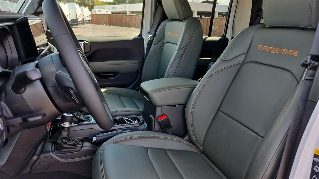 new 2025 Jeep Gladiator car, priced at $52,097