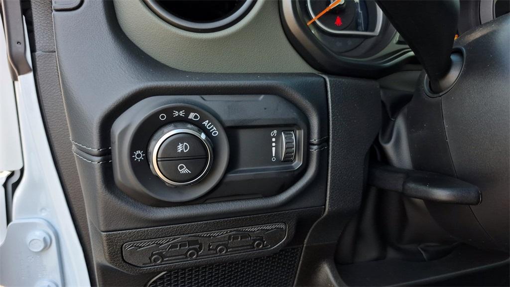 new 2025 Jeep Gladiator car, priced at $52,097