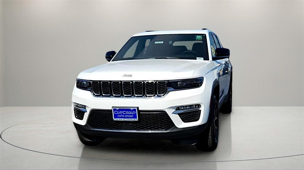 new 2024 Jeep Grand Cherokee car, priced at $42,490