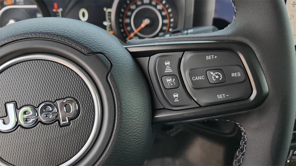 new 2025 Jeep Wrangler car, priced at $47,000
