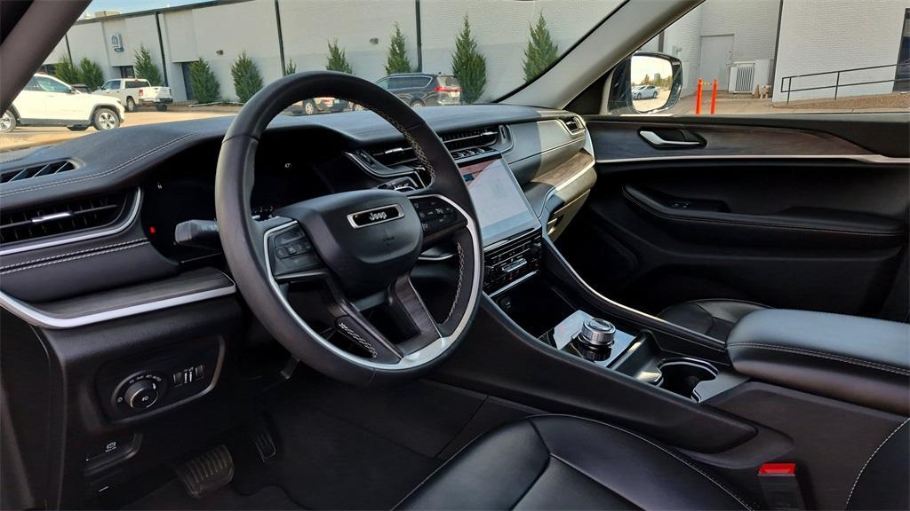 used 2024 Jeep Grand Cherokee car, priced at $28,999