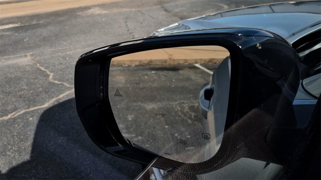 used 2024 Jeep Grand Cherokee car, priced at $28,999