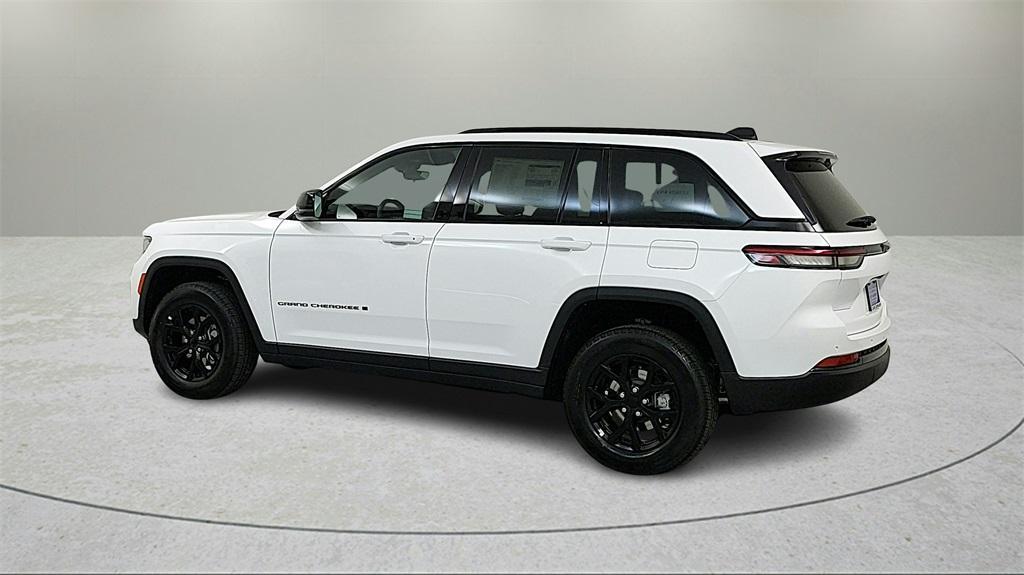 new 2024 Jeep Grand Cherokee car, priced at $40,500