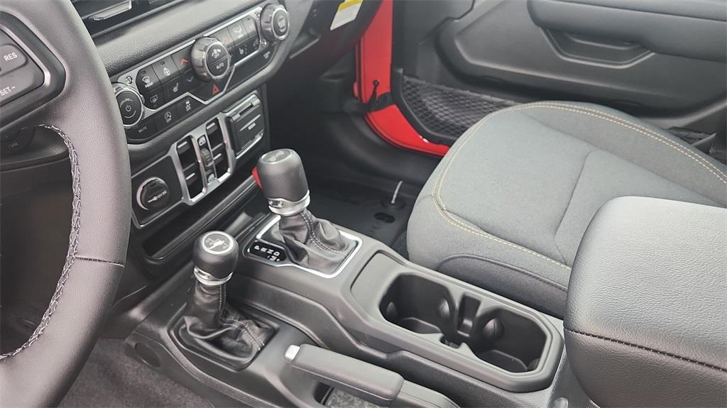 new 2025 Jeep Wrangler car, priced at $45,500