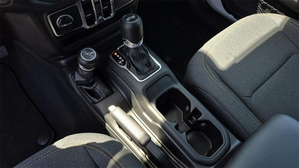 new 2025 Jeep Wrangler car, priced at $44,507