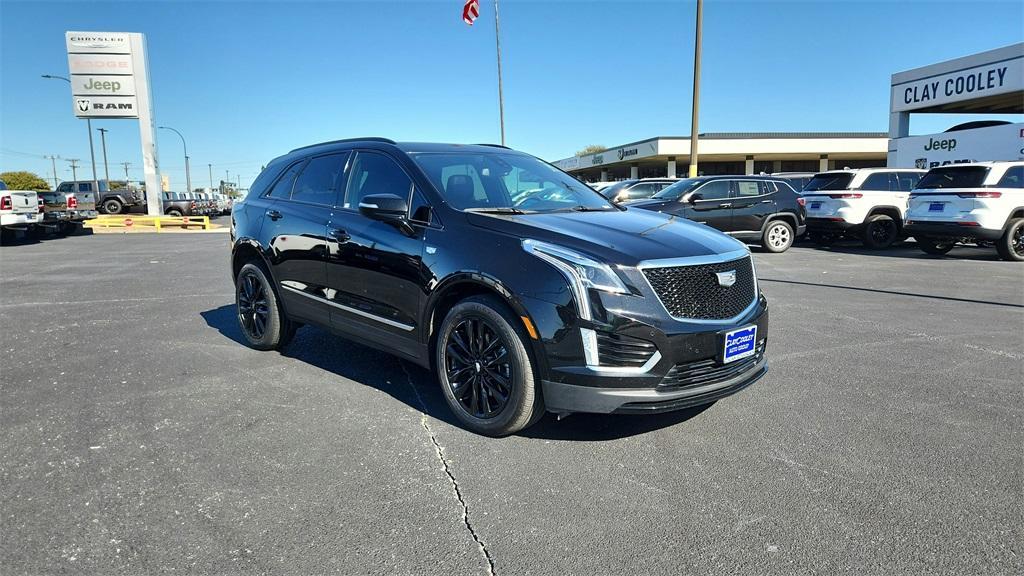 used 2021 Cadillac XT5 car, priced at $30,000