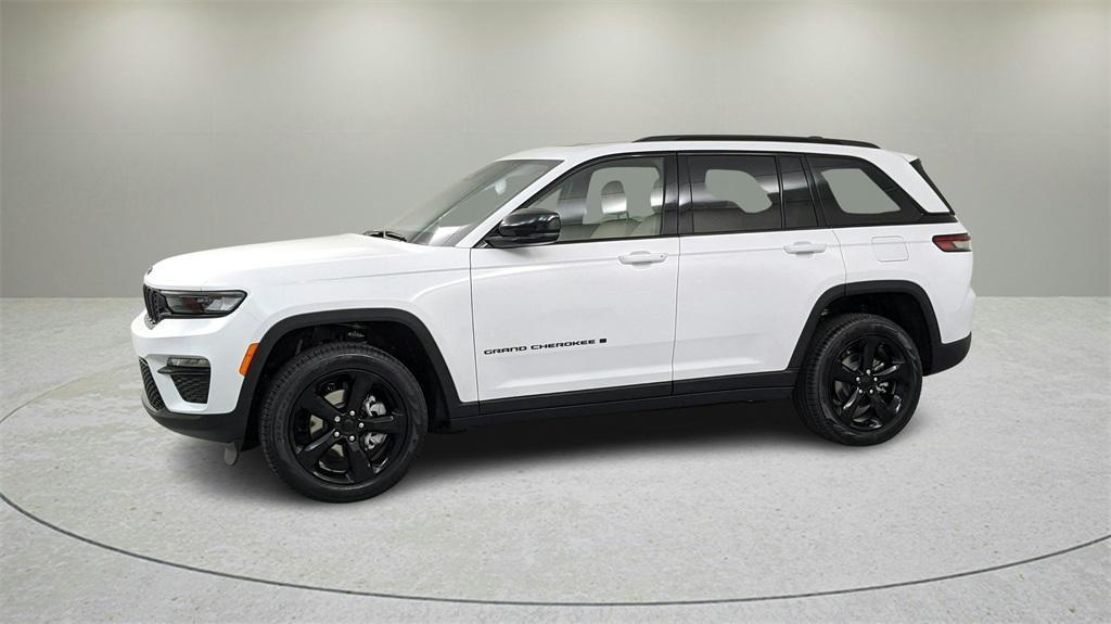 new 2024 Jeep Grand Cherokee car, priced at $44,546