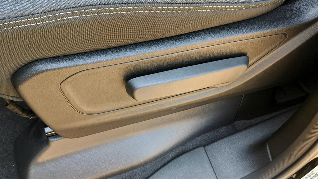 new 2025 Ram 1500 car, priced at $39,000