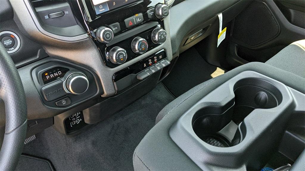 new 2025 Ram 1500 car, priced at $39,000