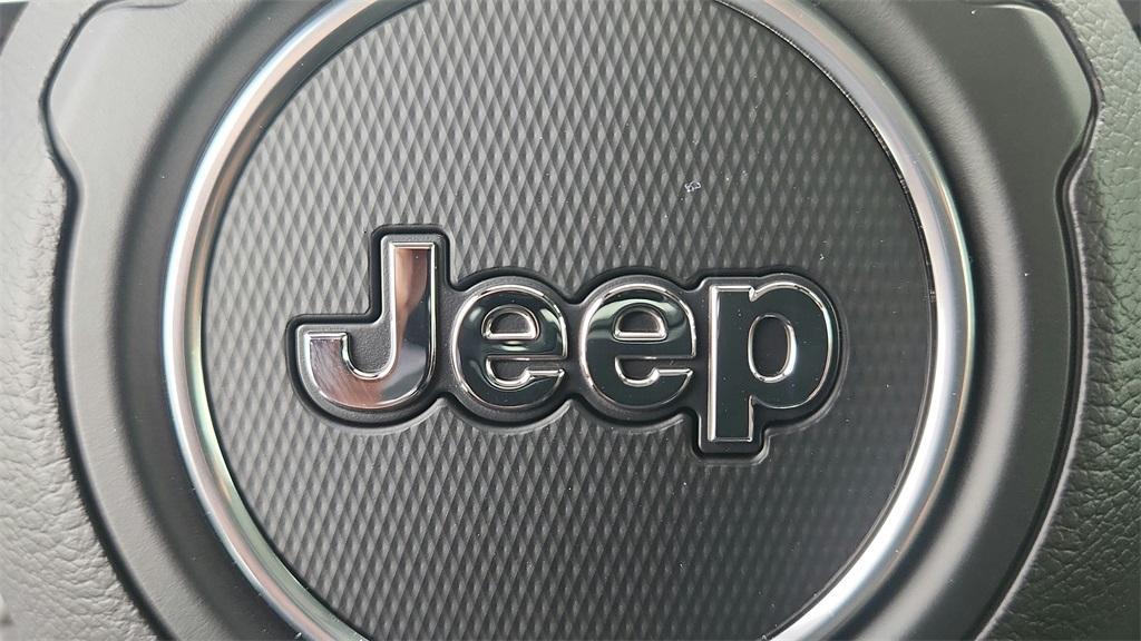 new 2025 Jeep Wrangler car, priced at $43,141
